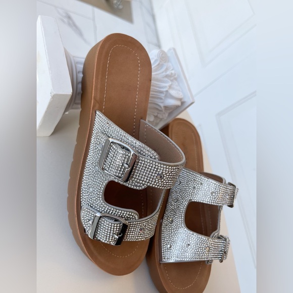 Silver sandals - Picture 4 of 4